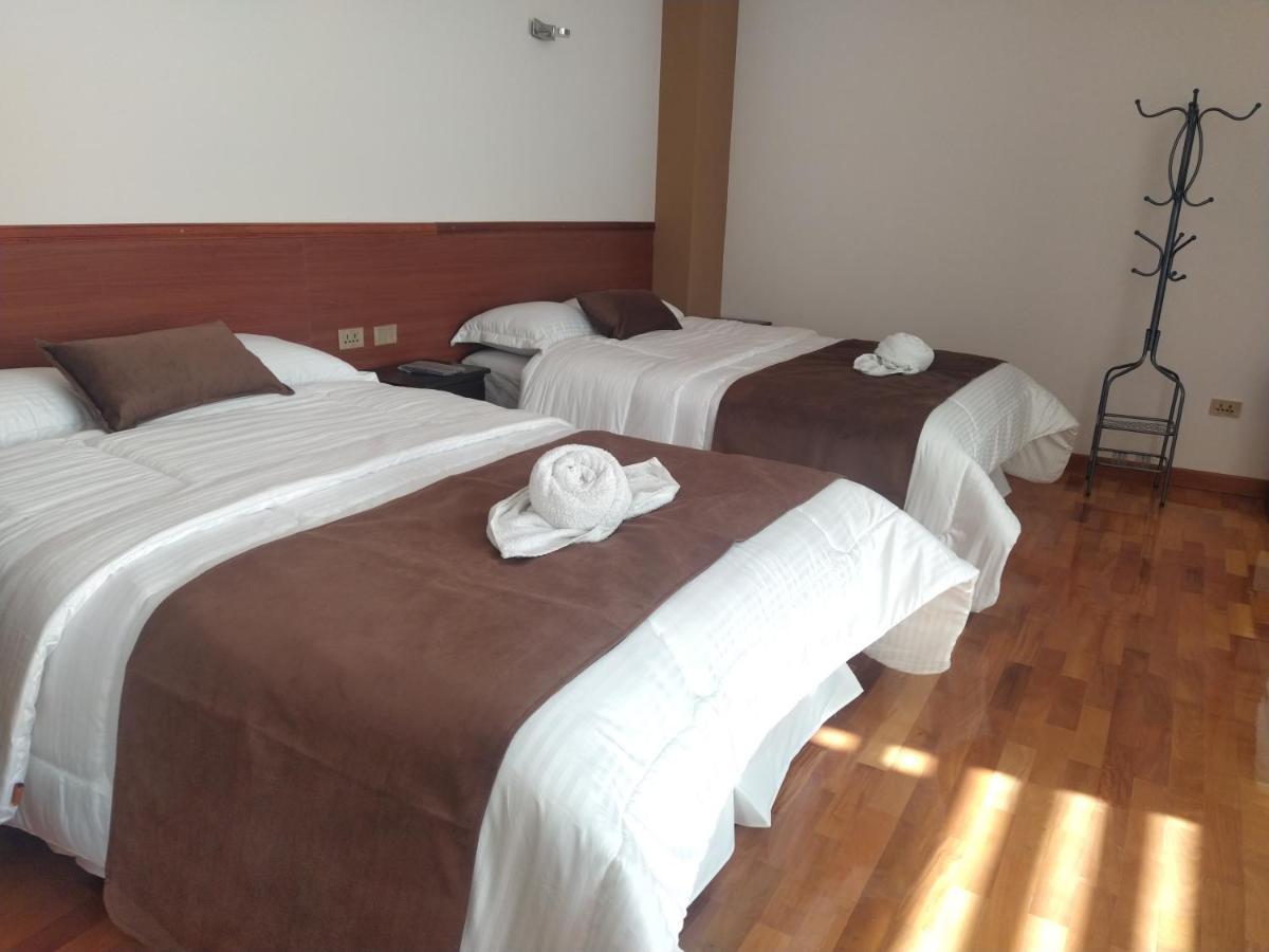 Hostal Alvasar Copacabana  Exterior photo
