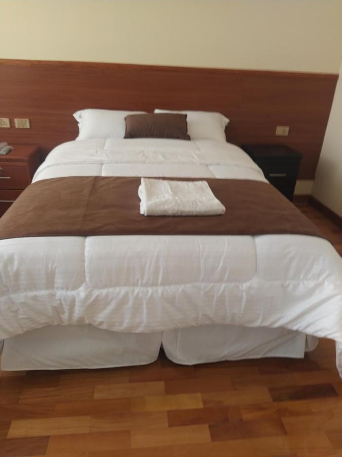 Hostal Alvasar Copacabana  Room photo